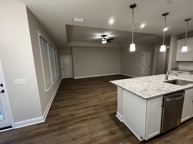 Building Photo - Home for Rent