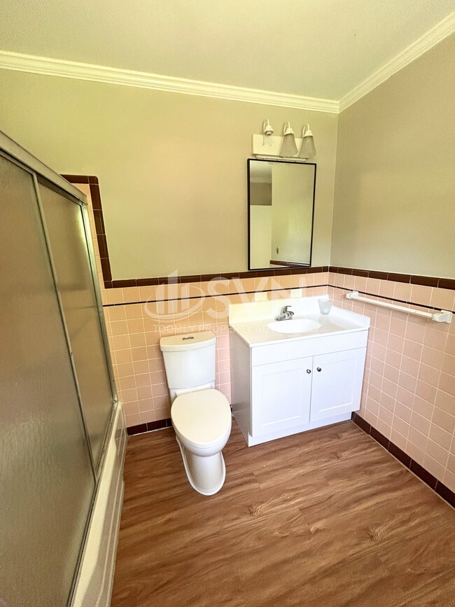 Building Photo - 2913 Riverside Dr