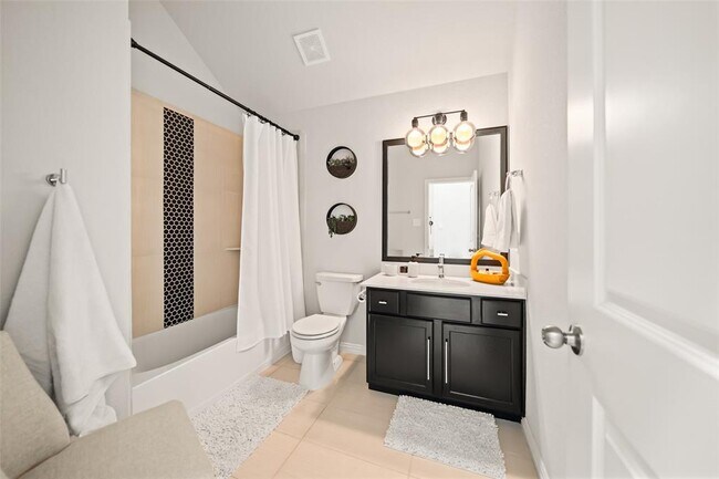 Building Photo - 531 Carina Gaze Dr