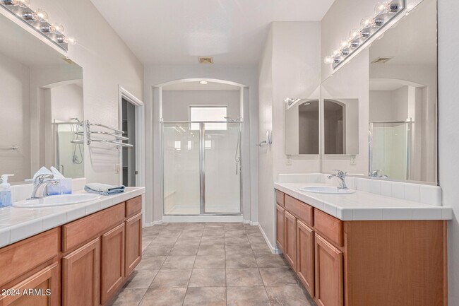 Building Photo - 24008 S Starcrest Dr