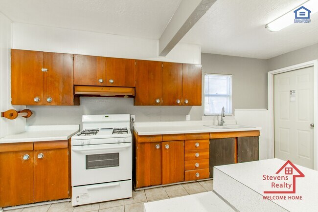 Building Photo - 2524 Prentice NW