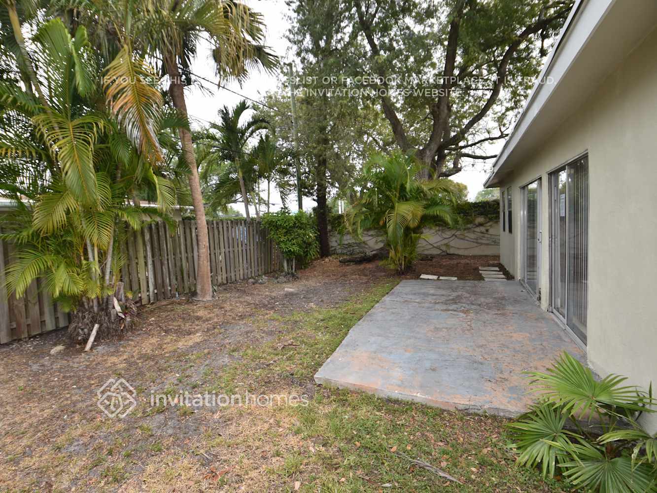 Building Photo - 8841 NW 21st Manor