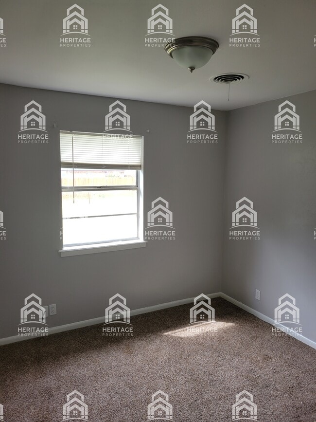 Building Photo - 1809 Fairfax Ave