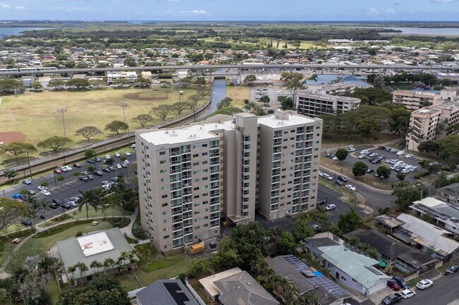 Building Photo - Plantation Town Apartments #112