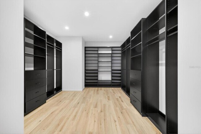 Building Photo - 94 W Davis Blvd