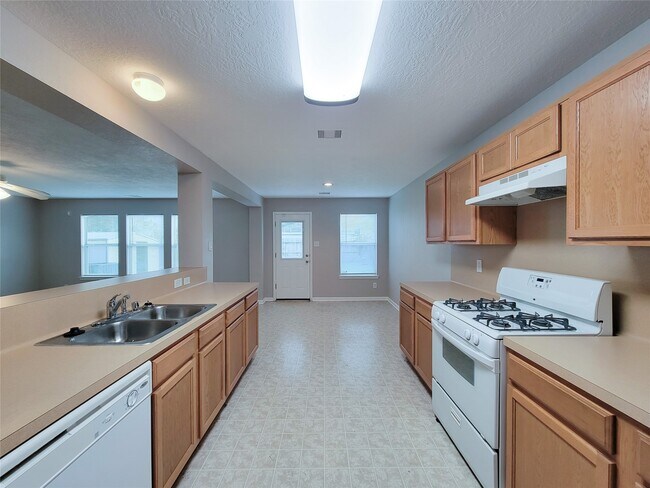 Building Photo - 20759 Cypress Crescent Ln