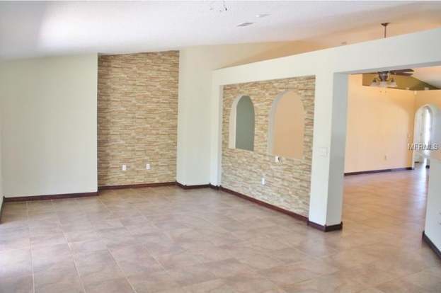 Building Photo - 2208 Kingscrest Cir