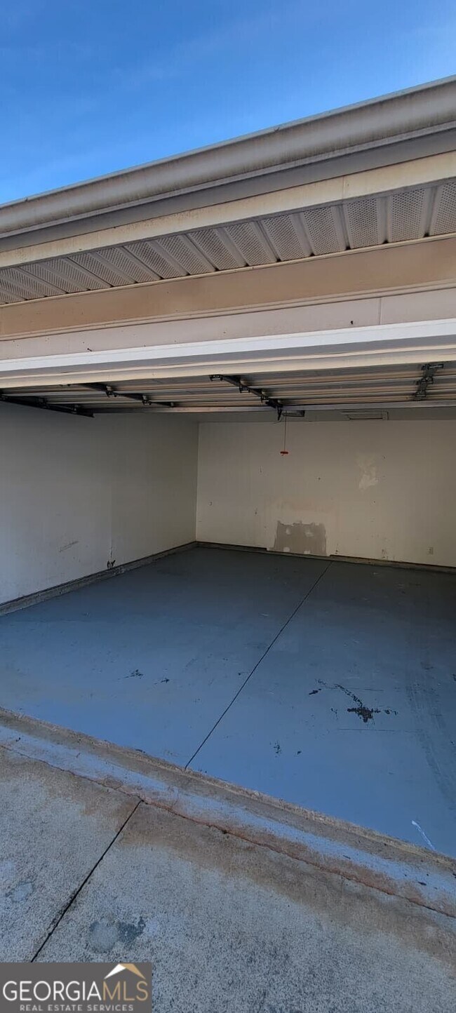 Building Photo - 6390 Alford Cir