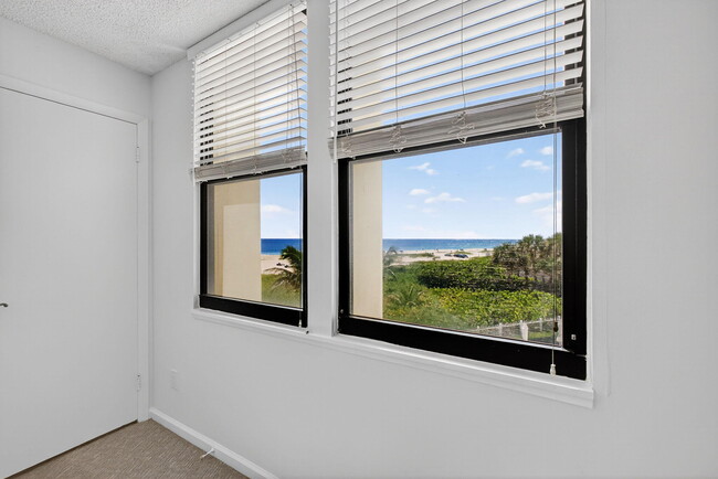 Building Photo - 2800 N Ocean Dr