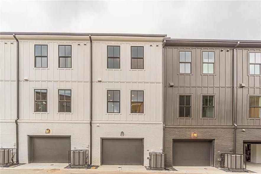 Building Photo - 912 Spencer Ave