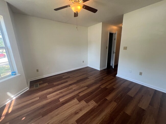 Building Photo - 1023 Yellowhammer Ln