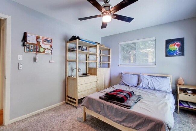 Building Photo - 6709 Columbia Dr