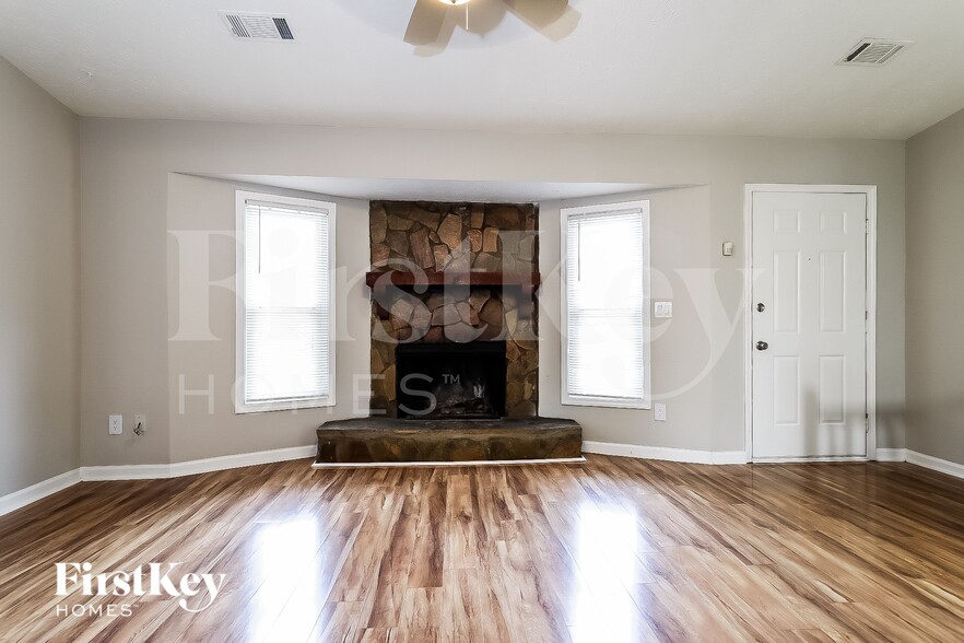 Building Photo - 2592 Chippewa Ct NW