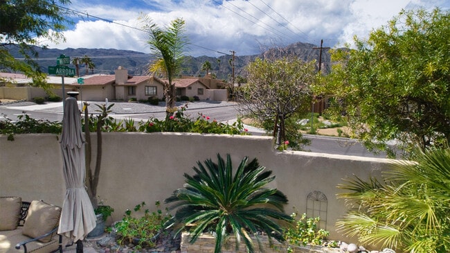 Building Photo - 53740 Avenida Navarro