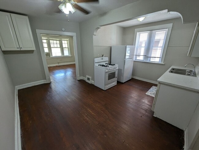 Building Photo - 4508 Pennsylvania Ave