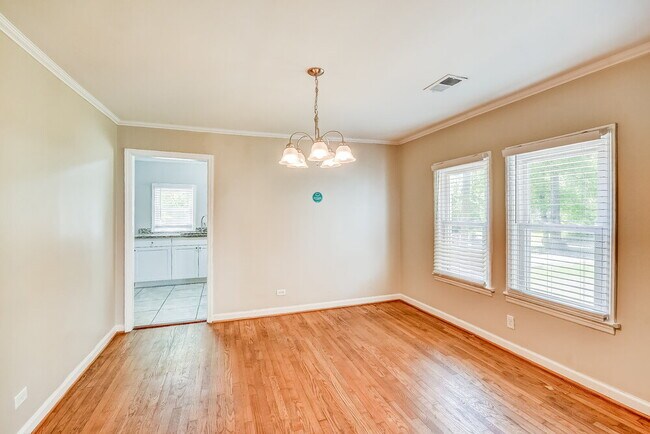 Building Photo - 937 9th Ave