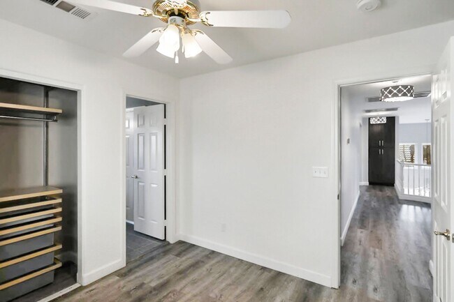 Building Photo - West Vegas Pool Home With First Floor Bed ...