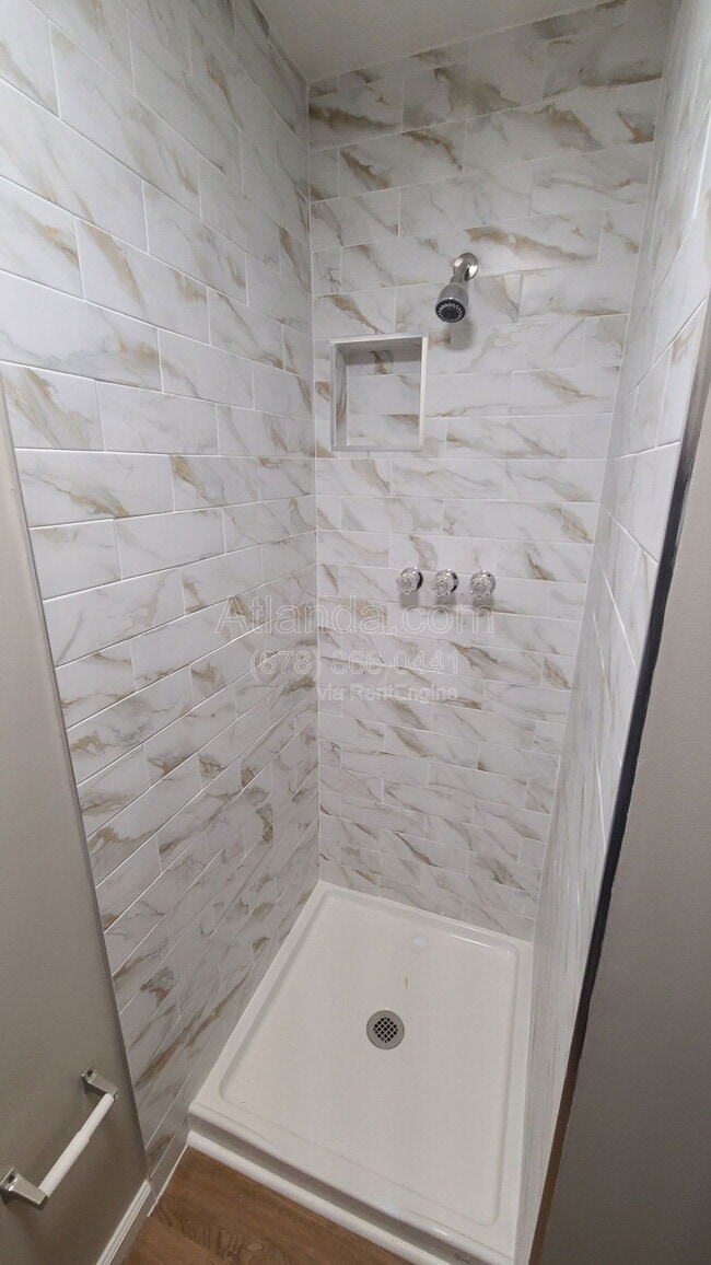 Building Photo - 2242 Lawson Way