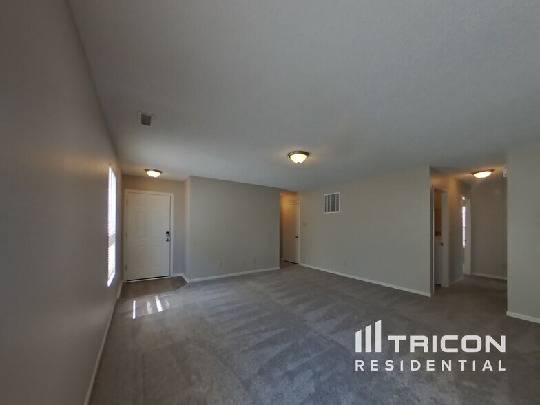 Building Photo - 3423 Summer Breeze Cir
