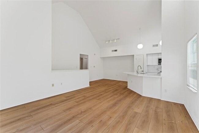 Building Photo - 10454 White Lake Ct