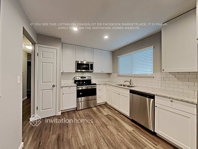 Building Photo - 2960 Reuben Dr