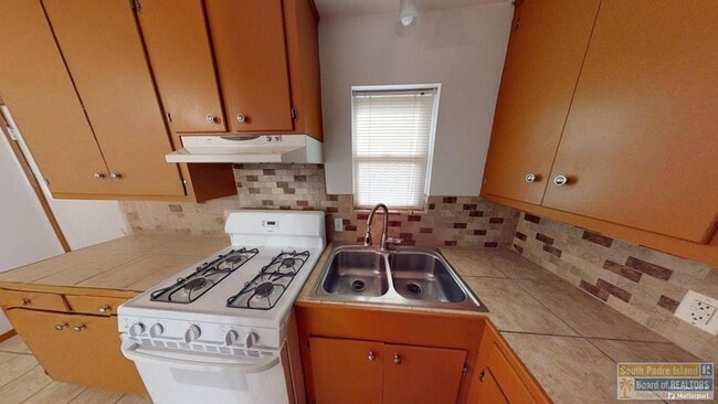 Building Photo - 427 David Cuervo St