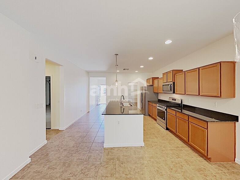 Building Photo - 492 W Tenia Trail