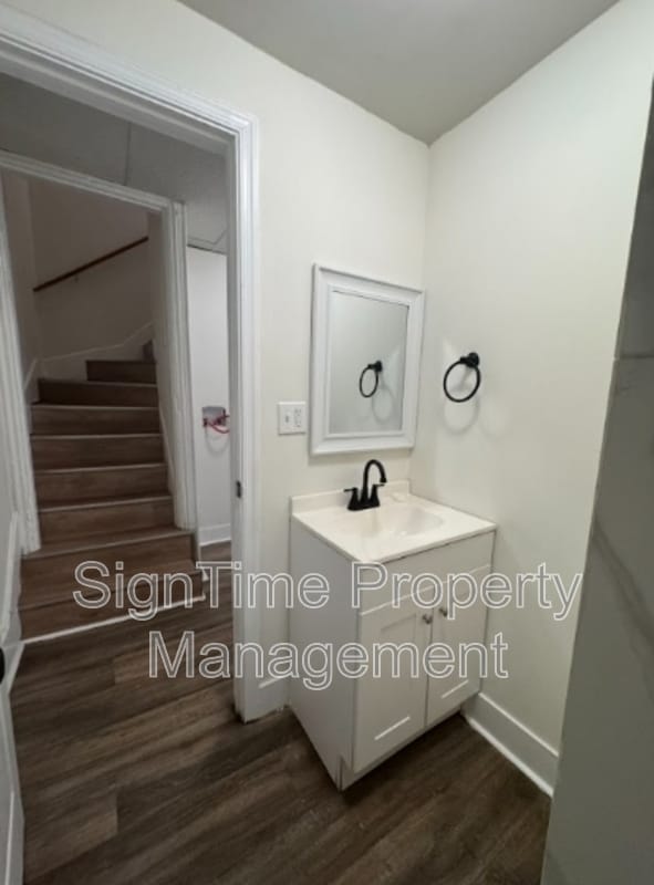 Building Photo - 120 N Conococheague St