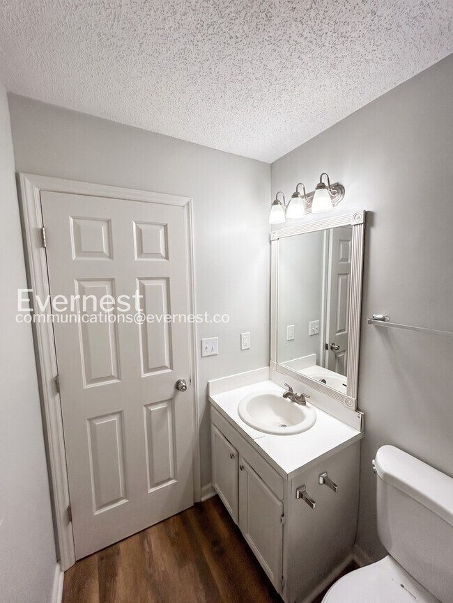 Building Photo - 9601 Marshbrooke Rd