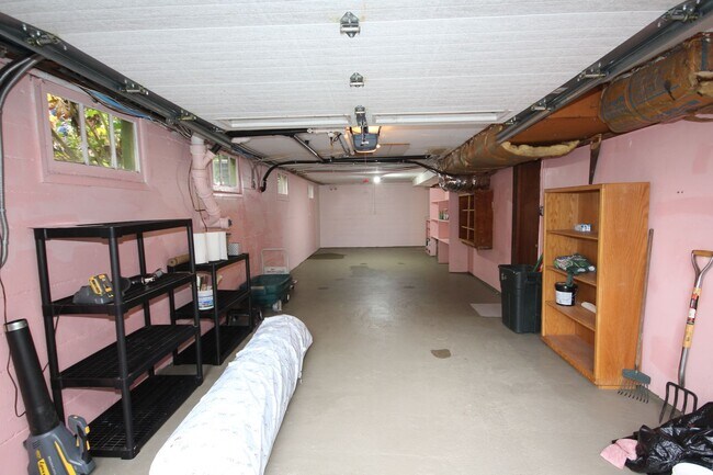 Building Photo - Browns Point Home With Amazing Views!