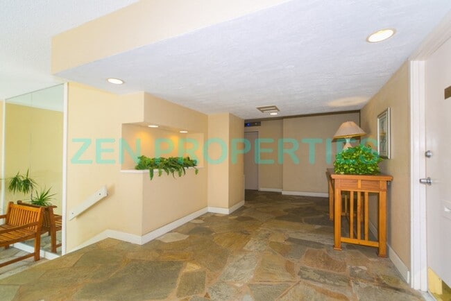 Building Photo - studio for rent at Lunalio Tower