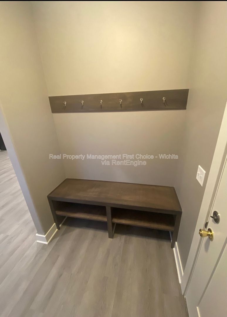 Building Photo - 3318 W 45th St S