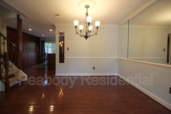 Building Photo - 8027 Merry Oaks Ct