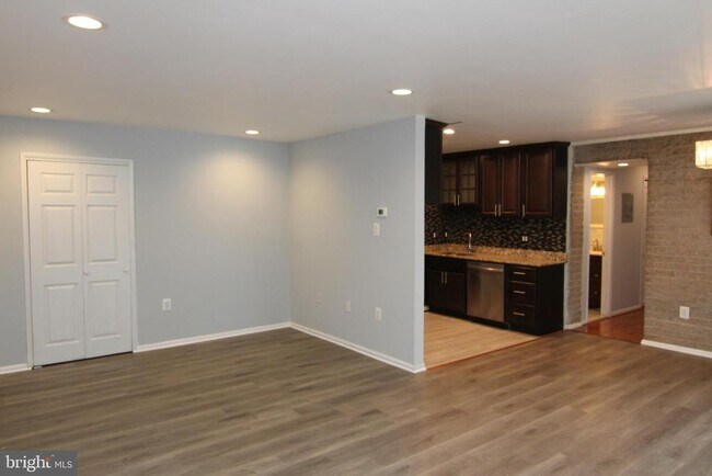 Building Photo - 4415 Briarwood Ct N