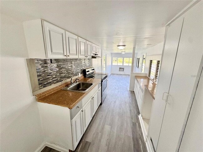 Building Photo - 162 Sapodilla St