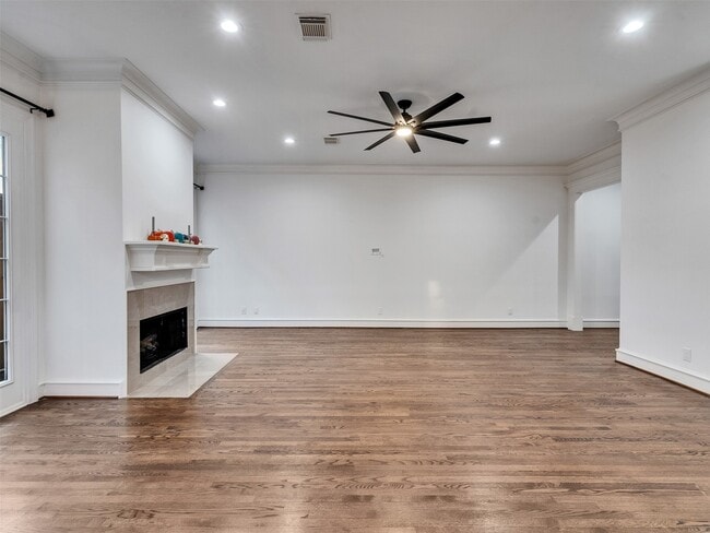 Building Photo - 2525 Nantucket Dr