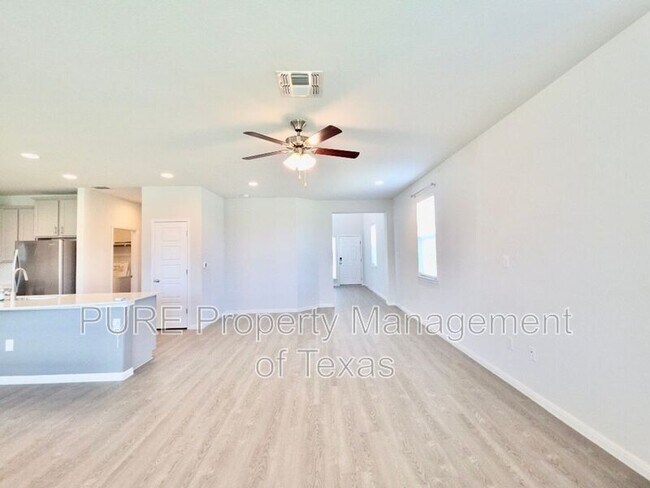 Building Photo - 10400 Alemoor Dr