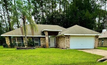 Building Photo - 12 Regency Dr