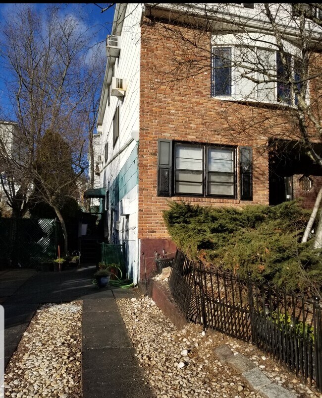 37 Rupert Ave 37 Rupert Ave Staten Island NY 10314 Apartment Finder