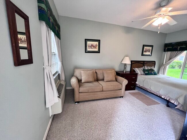 Building Photo - 8925 Sandshot Ct