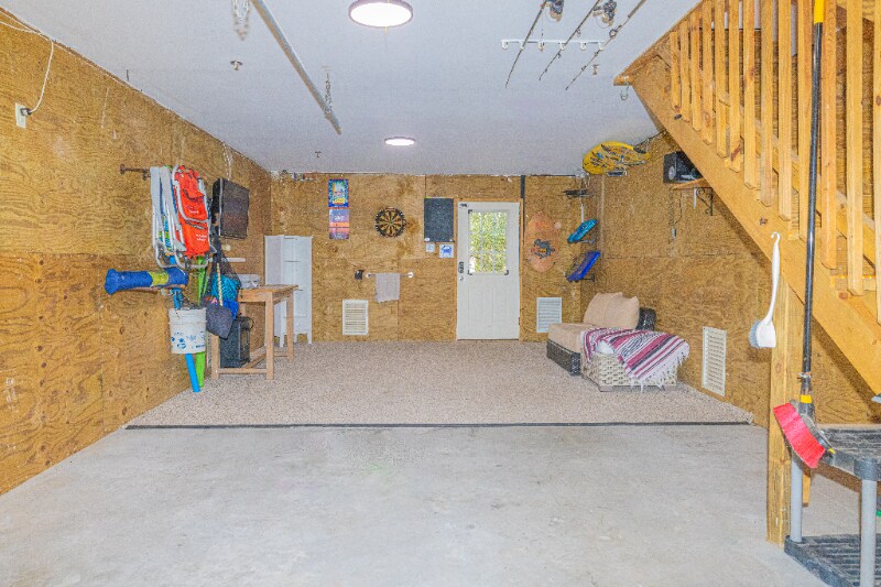 Building Photo - 81 Sandbar Ln