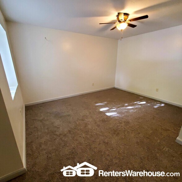 Building Photo - 224 N Nicollet St