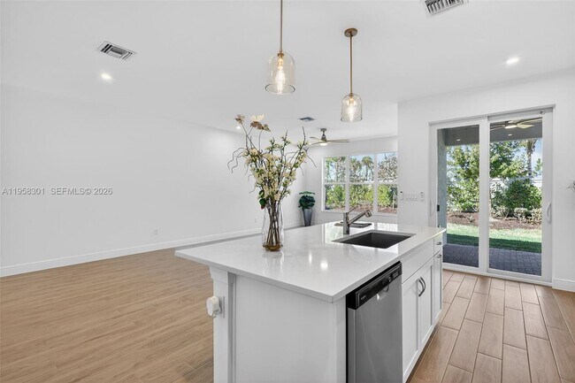 Building Photo - 3595 NW Solange Ct