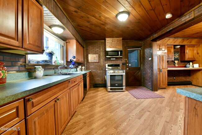 Building Photo - 467 Co Rd 75