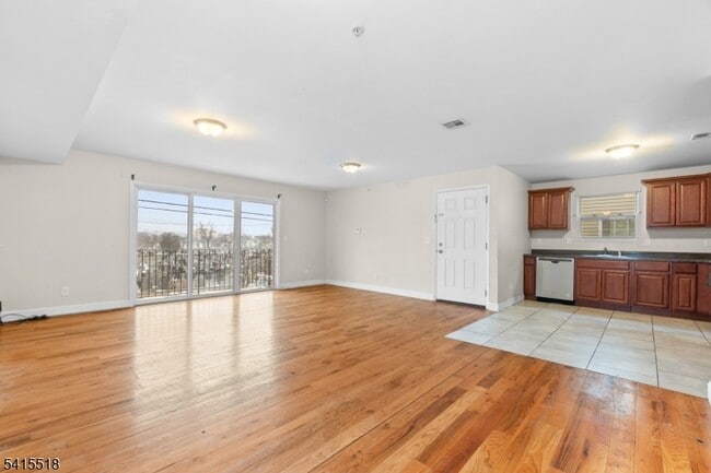 Building Photo - 280 S 20th St