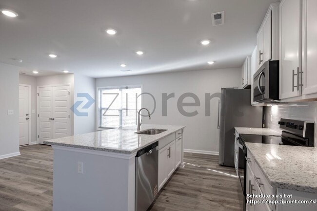 Building Photo - 27935 Chalmers Cir