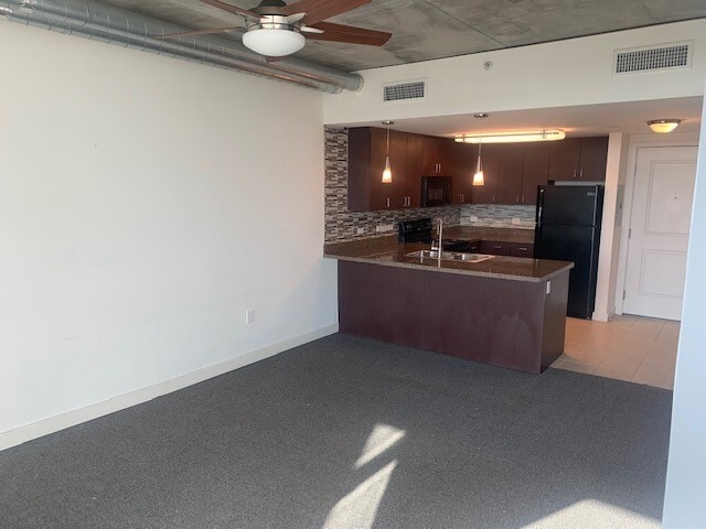 Building Photo - 1080 Park Blvd
