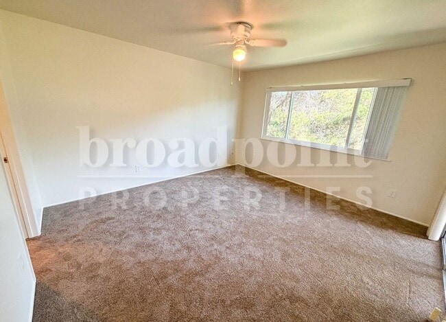 Building Photo - 12154 Rancho Bernardo Rd