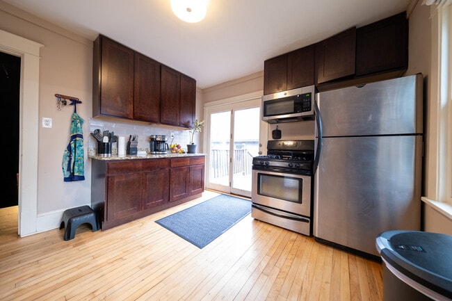 Building Photo - 2601 E 38th St