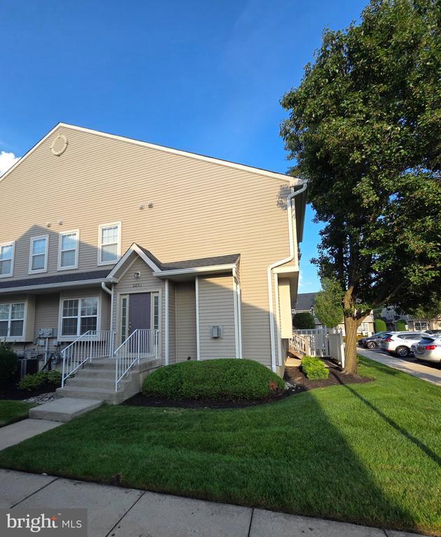 Building Photo - 2601 Gramercy Way